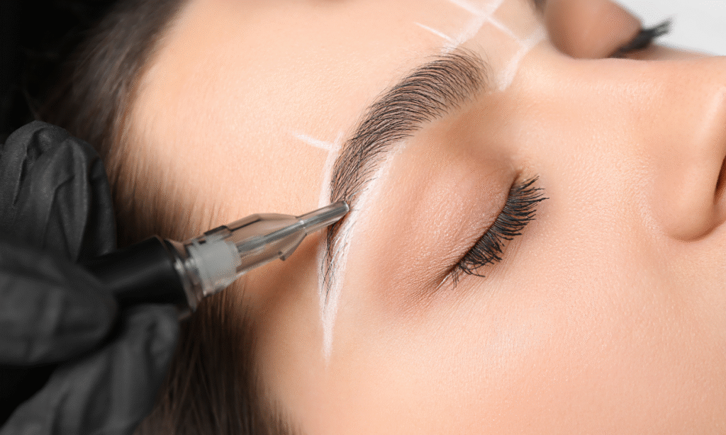 Püsimeik kulmudele, silmadele ja huultele