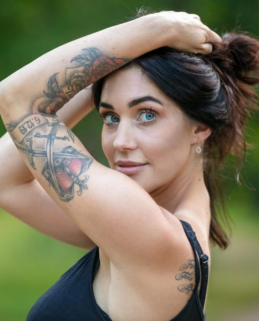 Krislin Leetmaa - püsimeik kulmudele, silmadele ja huultele